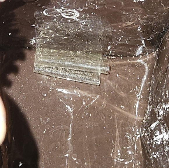 Auth GUCCI silicone toiletry bag-NEW - Picture 3 of 6